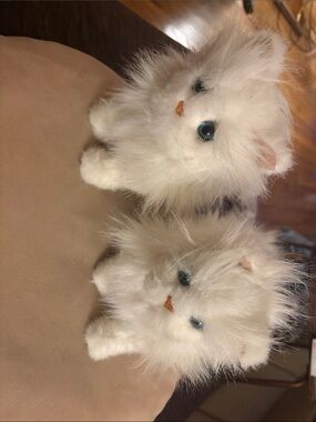 Fur Real 2009 White Plush Cat Toys- Soft Furry Kittens for Kids